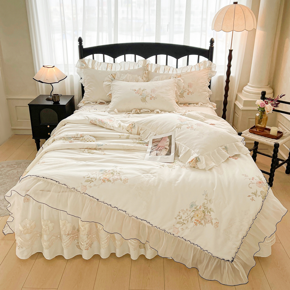 91家纺网 家纺一手货源 找家纺 宜凡家纺 2026新款全棉数码印花夏被床裙四件套④号系列 轻悠花梦