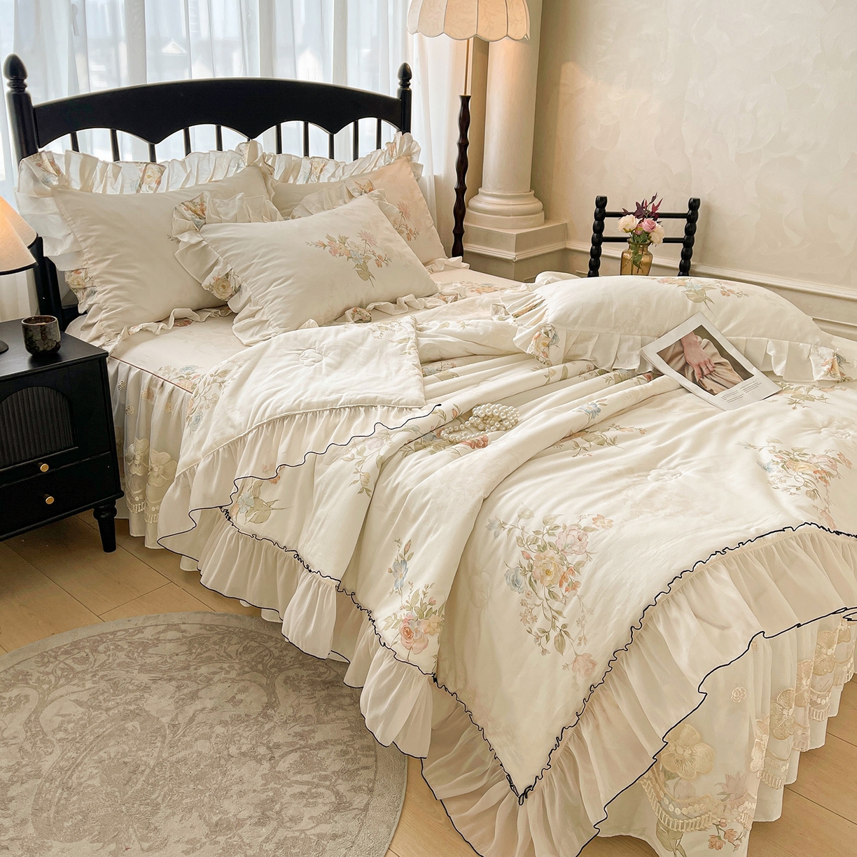 91家纺网 家纺一手货源 找家纺 宜凡家纺 2026新款全棉数码印花夏被床裙四件套④号系列 轻悠花梦