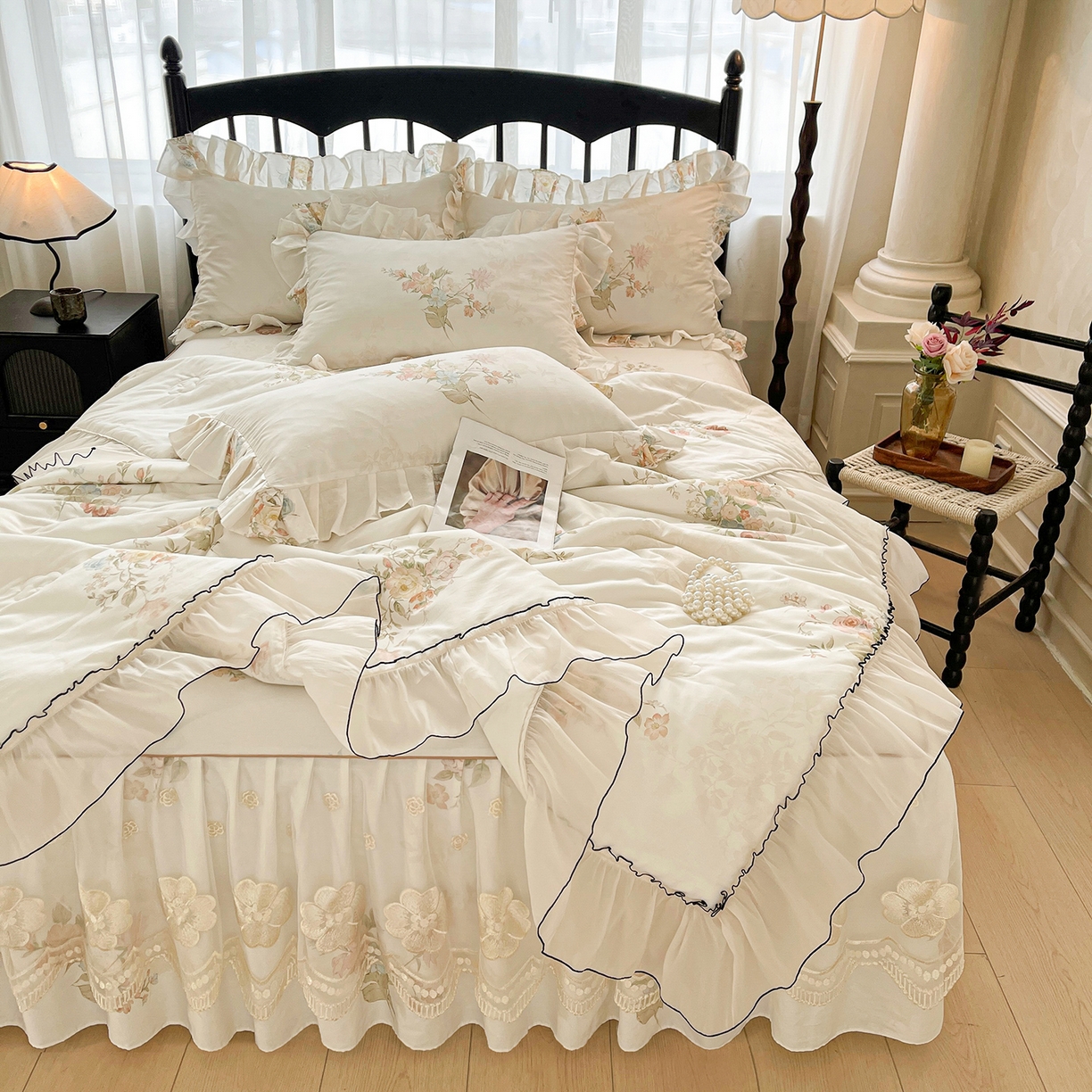 91家纺网 家纺一手货源 找家纺 宜凡家纺 2026新款全棉数码印花夏被床裙四件套④号系列 轻悠花梦