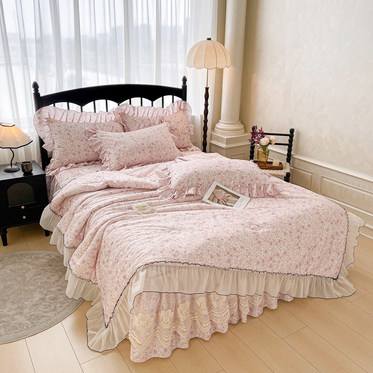 91家纺网 家纺一手货源 找家纺 宜凡家纺 2026新款全棉数码印花夏被床裙四件套④号系列 醒春集