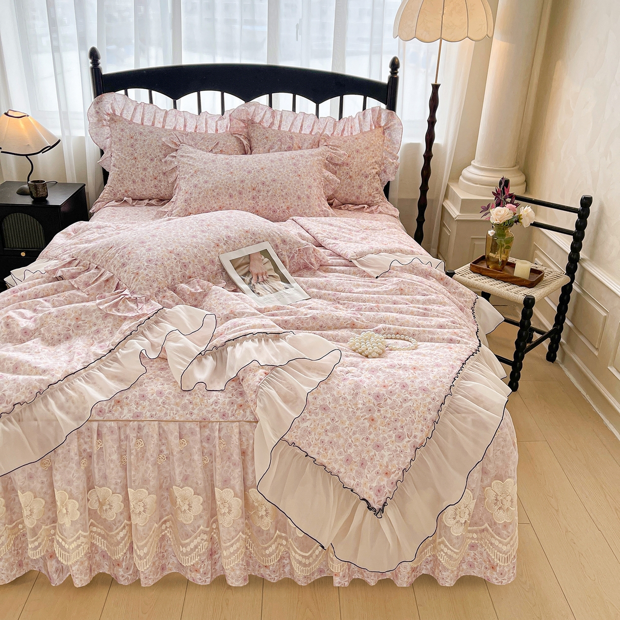 91家纺网 家纺一手货源 找家纺 宜凡家纺 2026新款全棉数码印花夏被床裙四件套④号系列 醒春集