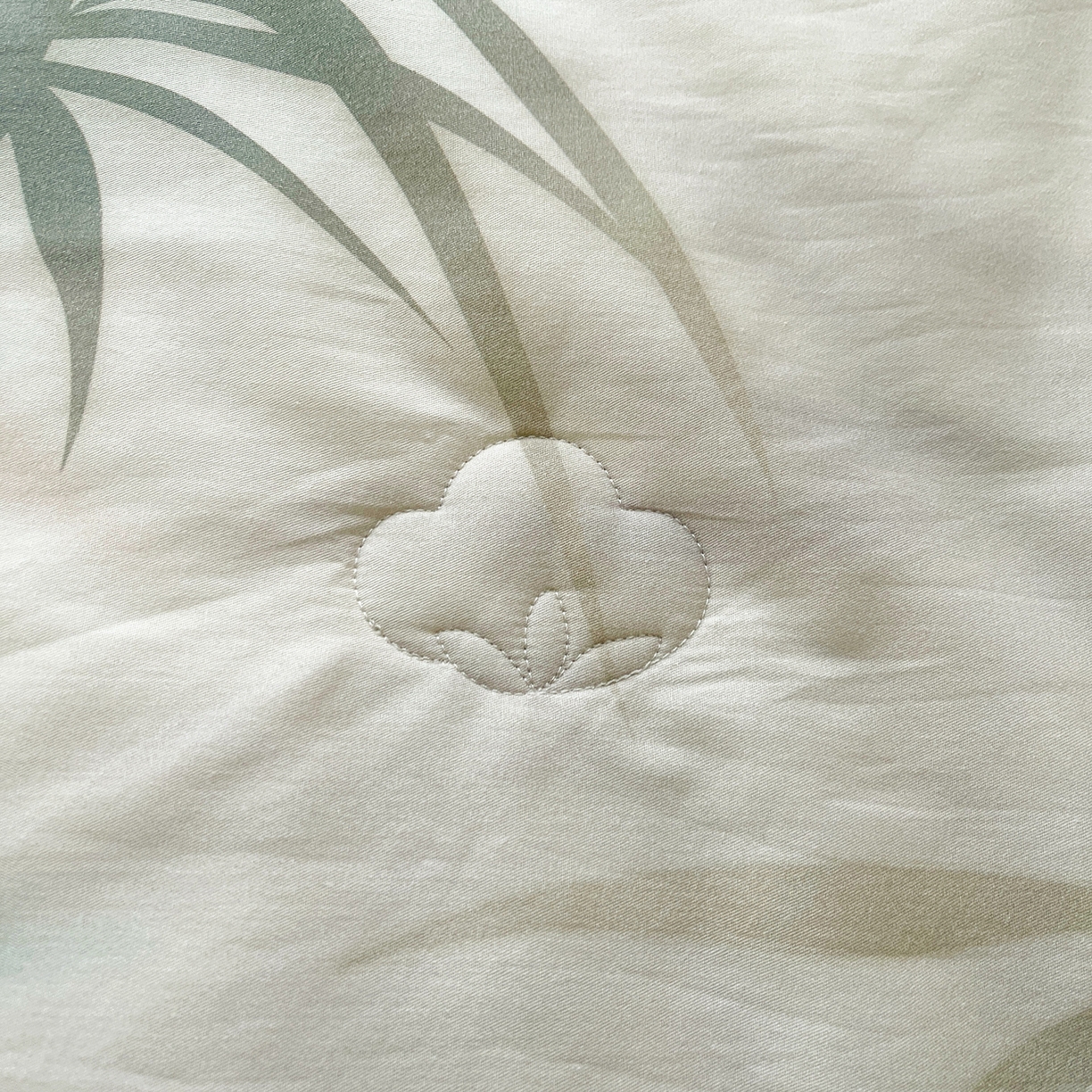 91家纺网 家纺一手货源 找家纺 宜凡家纺 2026新款全棉数码印花夏被床裙四件套④号系列 竹影 绿