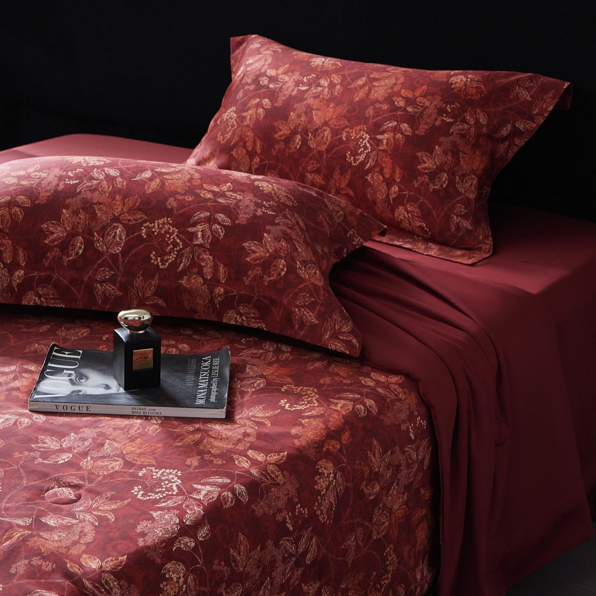 91家纺网 家纺一手货源 找家纺 南通朵美纺织品有限公司 2026新款100支天丝棉夏被四件套系列 繁花似锦（红）