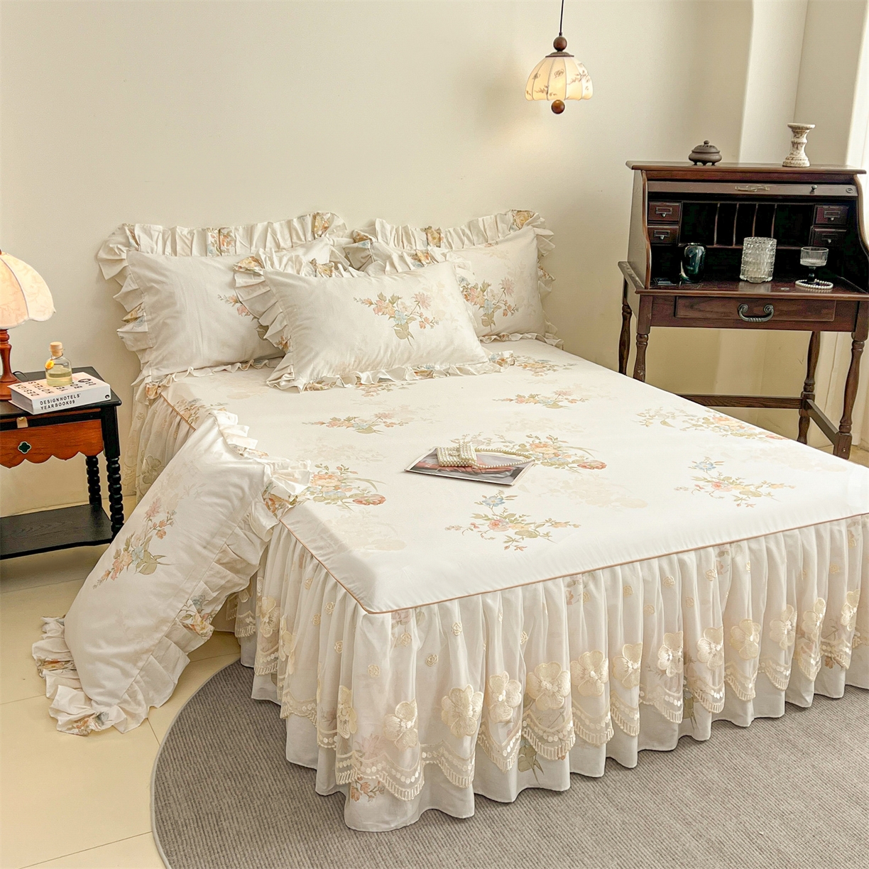 91家纺网 家纺一手货源 找家纺 宜凡家纺 2026新款全棉数码印花单床裙三件套④号系列 轻悠花梦