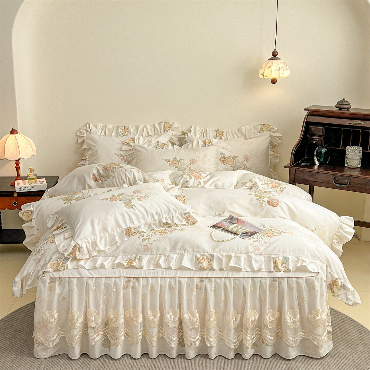 91家纺网 家纺一手货源 找家纺 宜凡家纺 2026新款全棉数码印花单床裙三件套④号系列 轻悠花梦