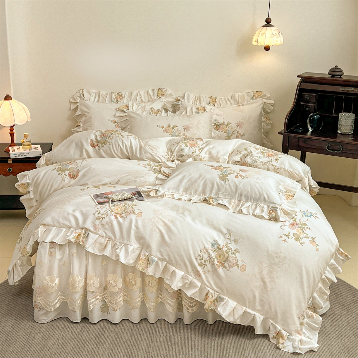 91家纺网 家纺一手货源 找家纺 宜凡家纺 2026新款全棉数码印花单床裙三件套④号系列 轻悠花梦