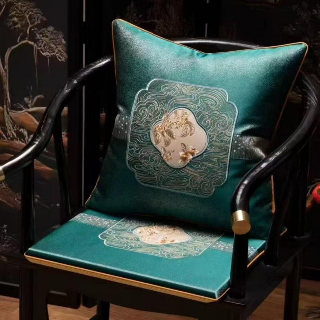 91家纺网 家纺一手货源 找家纺 （总）多米家居 2026新款高精密绣花定制红木坐垫、抱枕、桌旗，海绵，乳胶（定制尺寸联系商家）