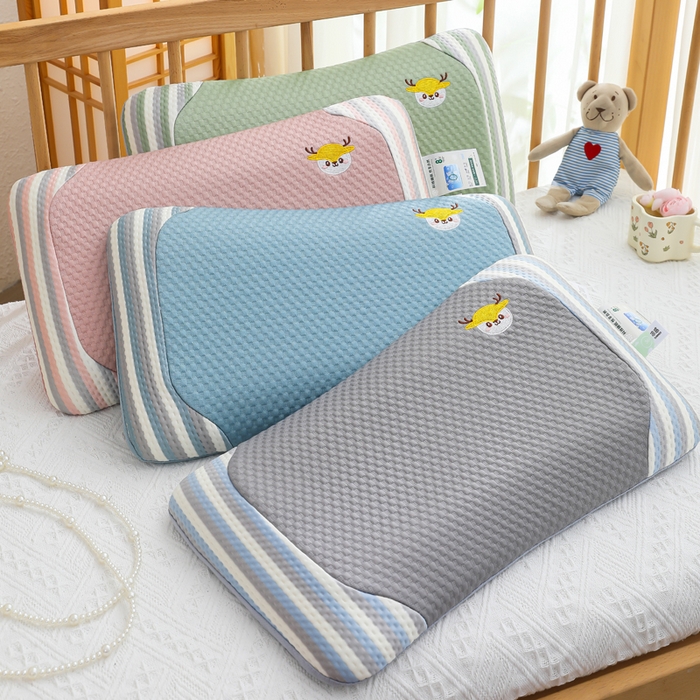 91家纺网 家纺一手货源 找家纺 （总）仁宇枕业 2026新款新品彩虹条鹿头婴儿幼儿童夏凉记忆枕头枕芯