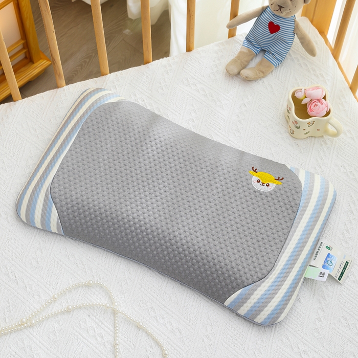 91家纺网 家纺一手货源 找家纺 （总）仁宇枕业 2026新款新品彩虹条鹿头婴儿幼儿童夏凉记忆枕头枕芯