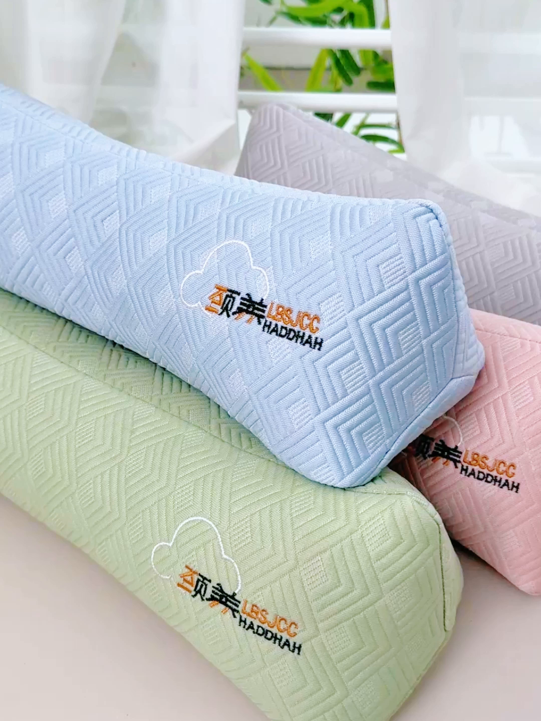 91家纺网 家纺一手货源 找家纺 （总）仁宇枕业 2026新款新品莓有烦恼夏凉宫廷老虎护颈护头护腰花草荞麦枕头枕芯