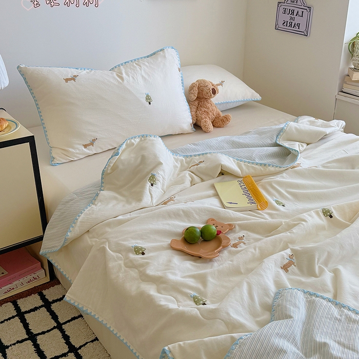 顾里家纺 2026新款韩风刺绣云朵棉夏被夏凉被空调被 圣诞狗狗