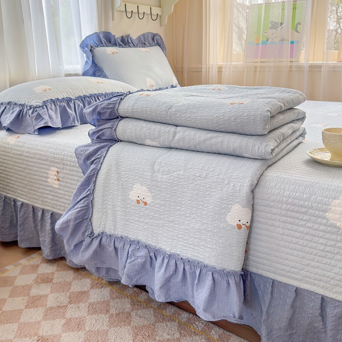 91家纺网 家纺一手货源 找家纺 仟网汇 2026新款密拷花边款法式泡芙纱夏被四件套夏被床盖四件套 小云朵