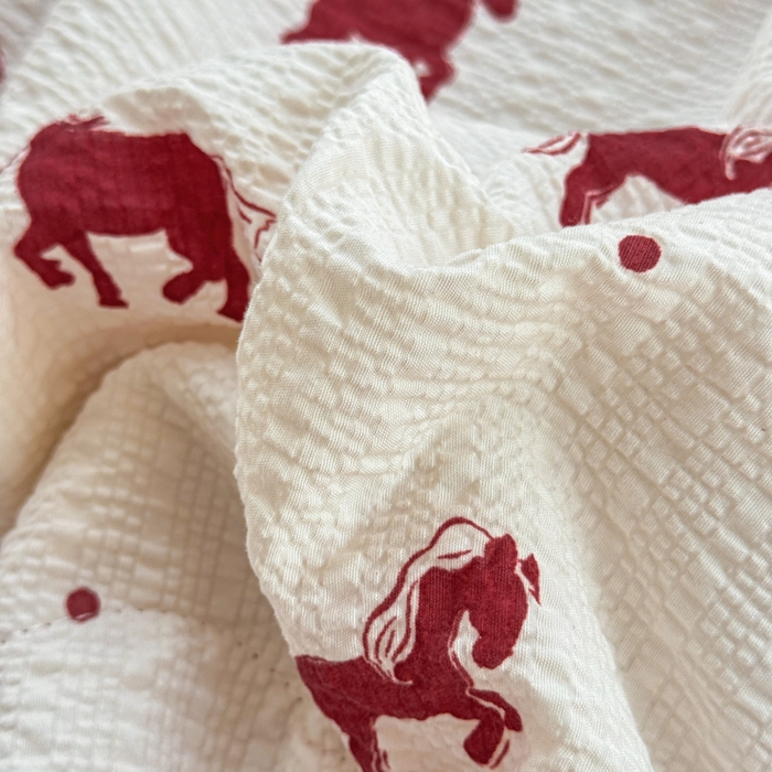 91家纺网 家纺一手货源 找家纺 仟网汇 2026新款密拷花边款法式泡芙纱夏被四件套夏被床盖四件套 马到成功