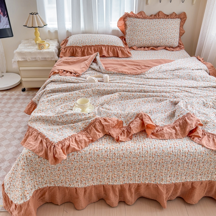 91家纺网 家纺一手货源 找家纺 仟网汇 2026新款密拷花边款法式泡芙纱夏被四件套夏被床盖四件套 好柿发生