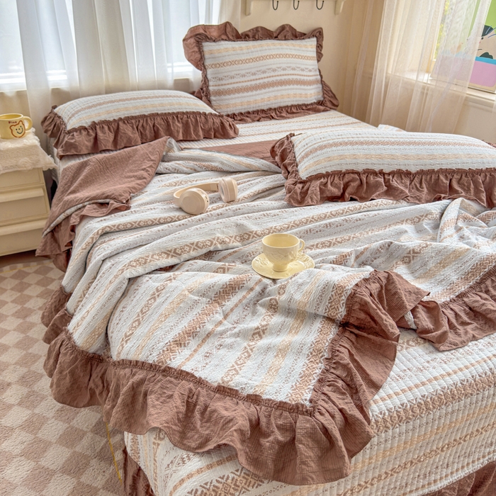 91家纺网 家纺一手货源 找家纺 仟网汇 2026新款密拷花边款法式泡芙纱夏被四件套夏被床盖四件套 波西米亚