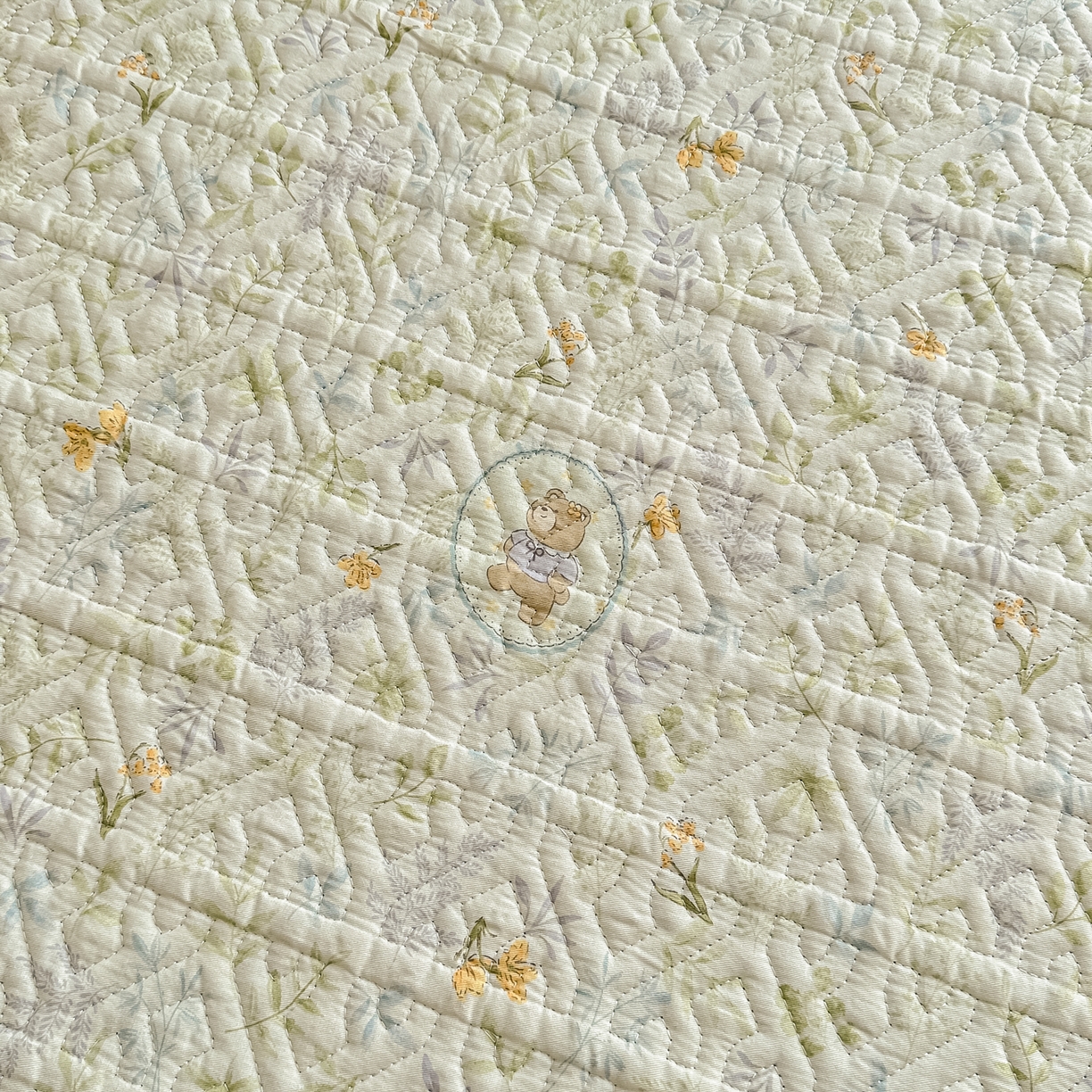 91家纺网 家纺一手货源 找家纺 手艺人家纺 2026新款四季通用榻榻米纯棉床盖专用防滑夹棉绗缝床单坑盖炕罩垫子可机洗定制 花彩童话