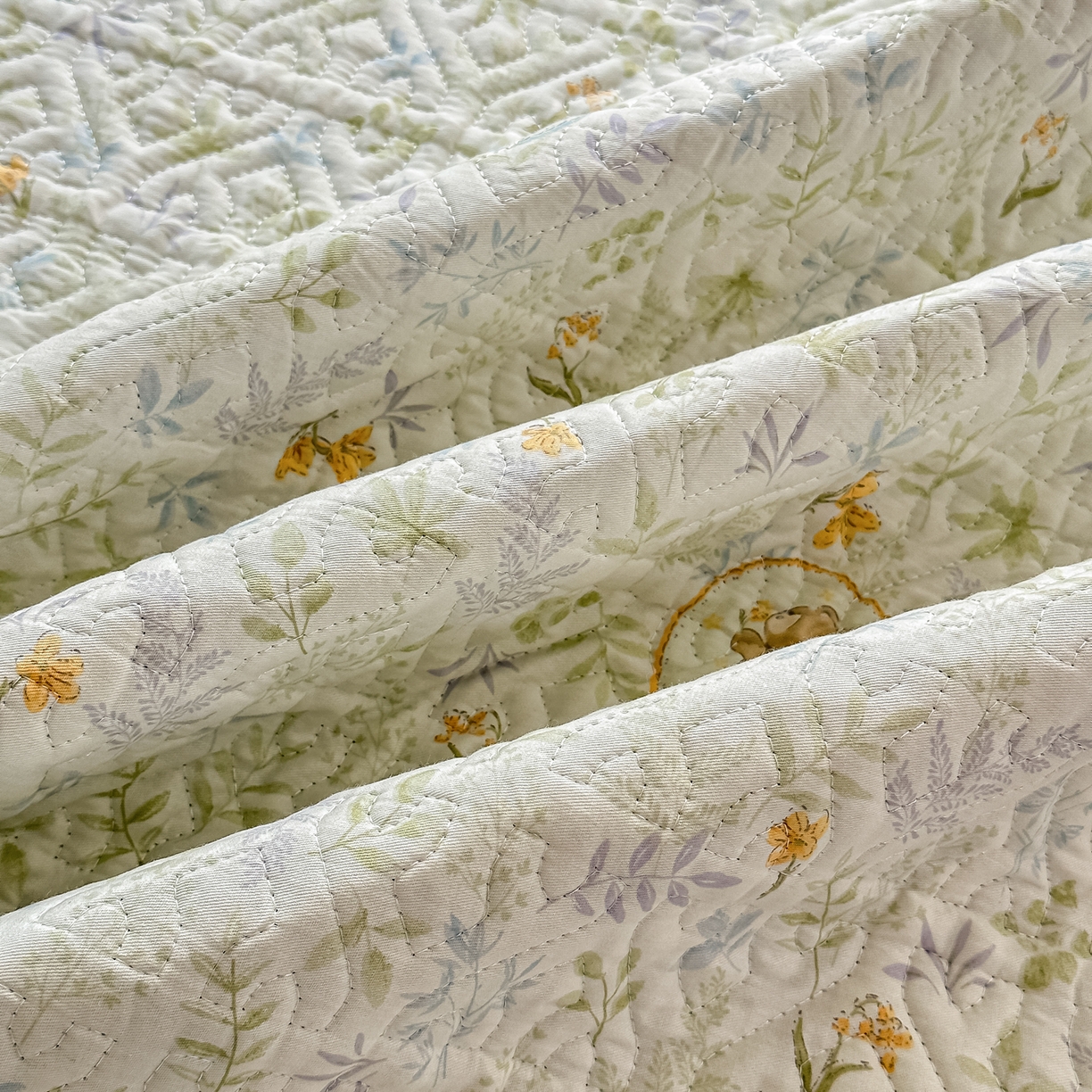 91家纺网 家纺一手货源 找家纺 手艺人家纺 2026新款四季通用榻榻米纯棉床盖专用防滑夹棉绗缝床单坑盖炕罩垫子可机洗定制 花彩童话