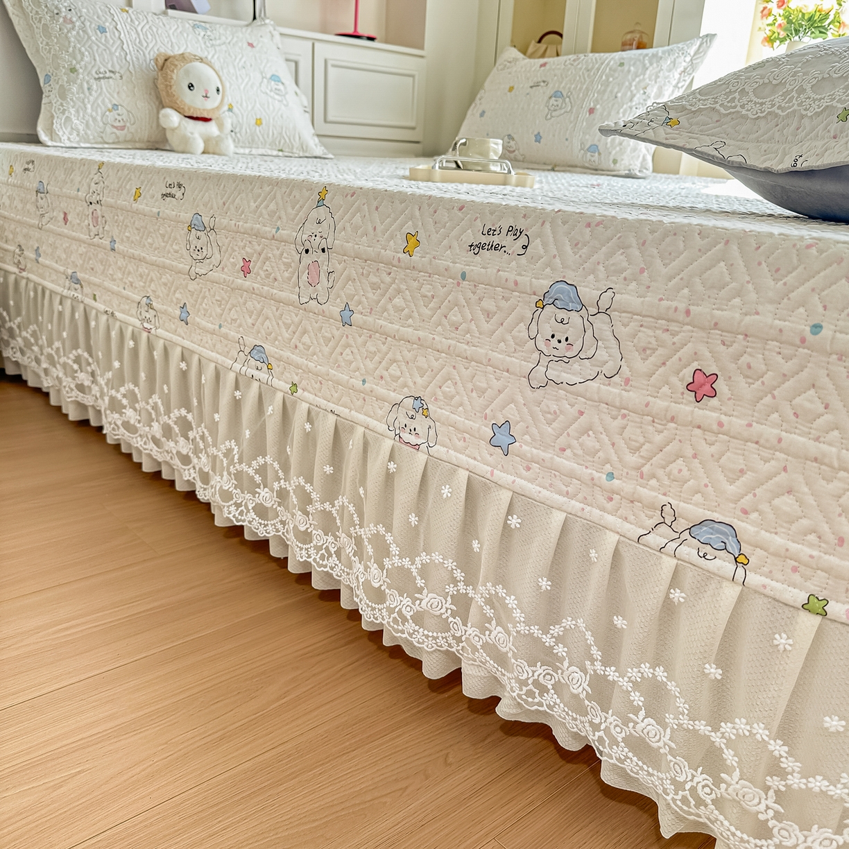 91家纺网 家纺一手货源 找家纺 手艺人家纺 2026新款四季通用榻榻米纯棉床盖专用防滑夹棉绗缝床单坑盖炕罩垫子可机洗定制 欢乐小狗