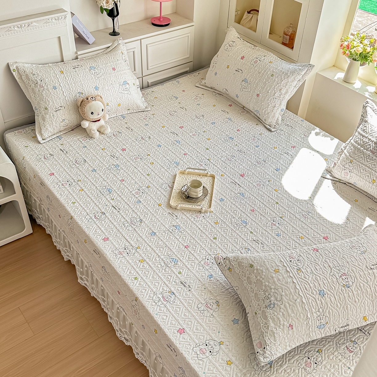 91家纺网 家纺一手货源 找家纺 手艺人家纺 2026新款四季通用榻榻米纯棉床盖专用防滑夹棉绗缝床单坑盖炕罩垫子可机洗定制 欢乐小狗