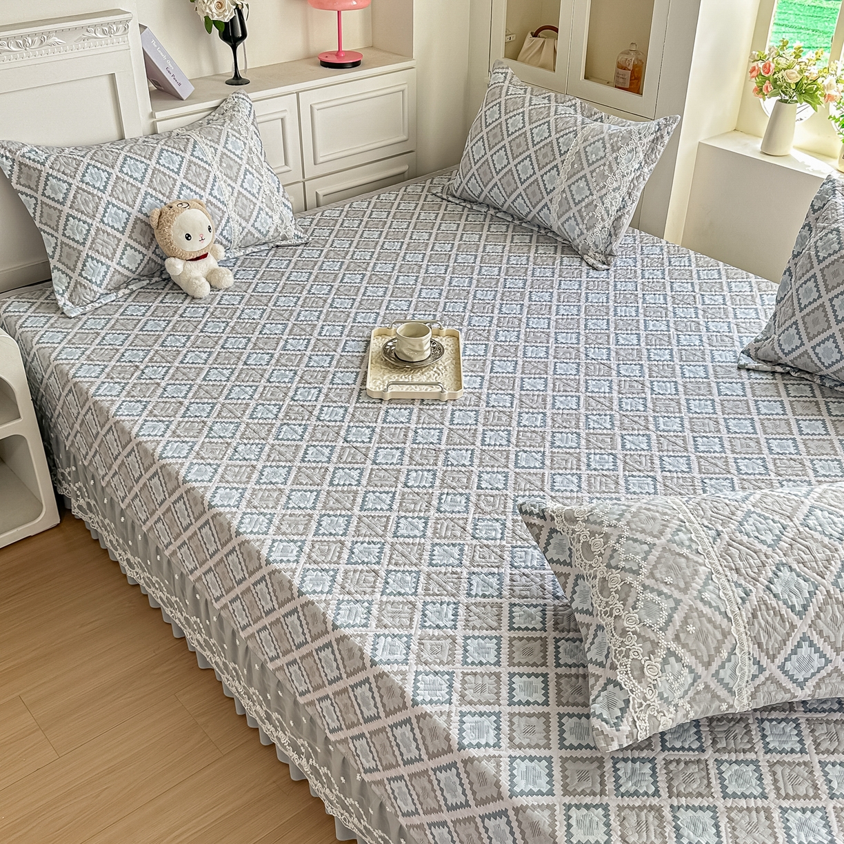 91家纺网 家纺一手货源 找家纺 手艺人家纺 2026新款四季通用榻榻米纯棉床盖专用防滑夹棉绗缝床单坑盖炕罩垫子可机洗定制 波西迷亚灰