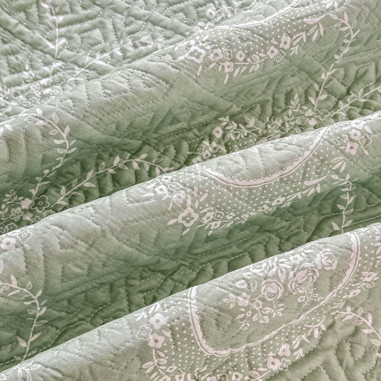 91家纺网 家纺一手货源 找家纺 手艺人家纺 2026新款四季通用榻榻米纯棉床盖专用防滑夹棉绗缝床单坑盖炕罩垫子可机洗定制 风情米兰绿