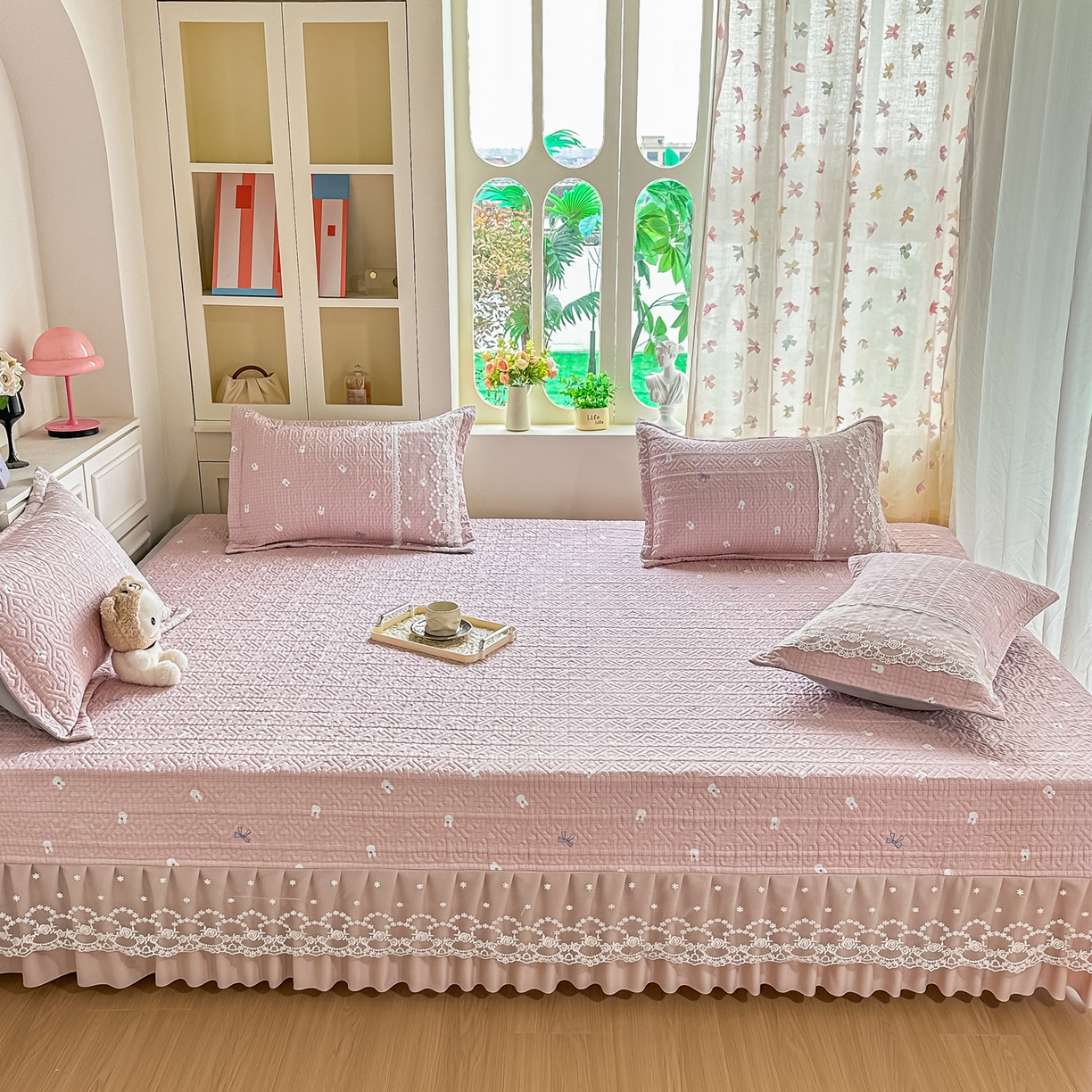 91家纺网 家纺一手货源 找家纺 手艺人家纺 2026新款四季通用榻榻米纯棉床盖专用防滑夹棉绗缝床单坑盖炕罩垫子可机洗定制 萌兔粉