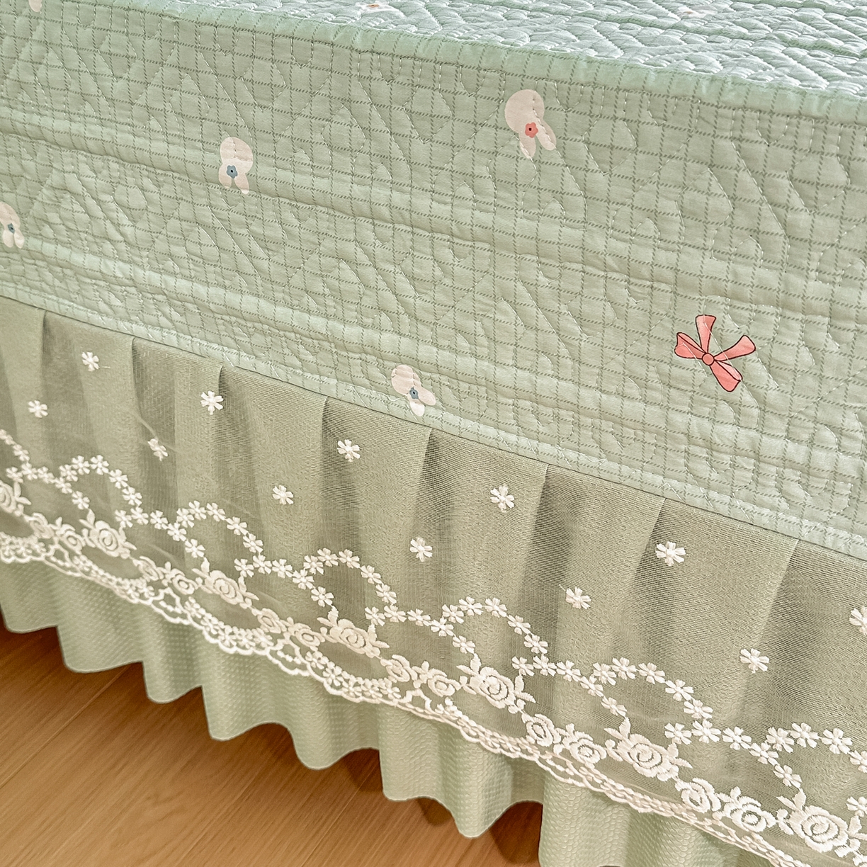 91家纺网 家纺一手货源 找家纺 手艺人家纺 2026新款四季通用榻榻米纯棉床盖专用防滑夹棉绗缝床单坑盖炕罩垫子可机洗定制 萌兔绿