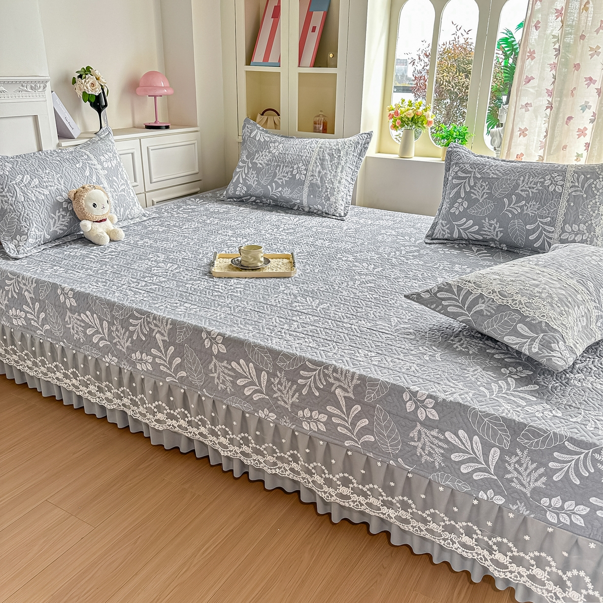 91家纺网 家纺一手货源 找家纺 手艺人家纺 2026新款四季通用榻榻米纯棉床盖专用防滑夹棉绗缝床单坑盖炕罩垫子可机洗定制 春语灰