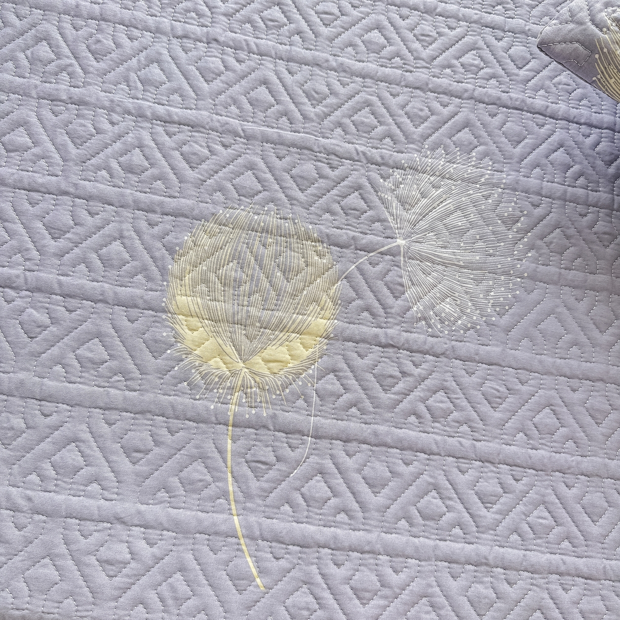 91家纺网 家纺一手货源 找家纺 手艺人家纺 2026新款四季通用榻榻米纯棉床盖专用防滑夹棉绗缝床单坑盖炕罩垫子可机洗定制 漫沙华紫