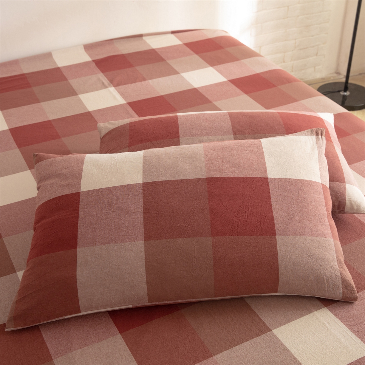 91家纺网 家纺一手货源 找家纺 棉小二 2026新款全棉色织水洗棉四件套-暮色格韵 暮色格韵红-千鸟格灰