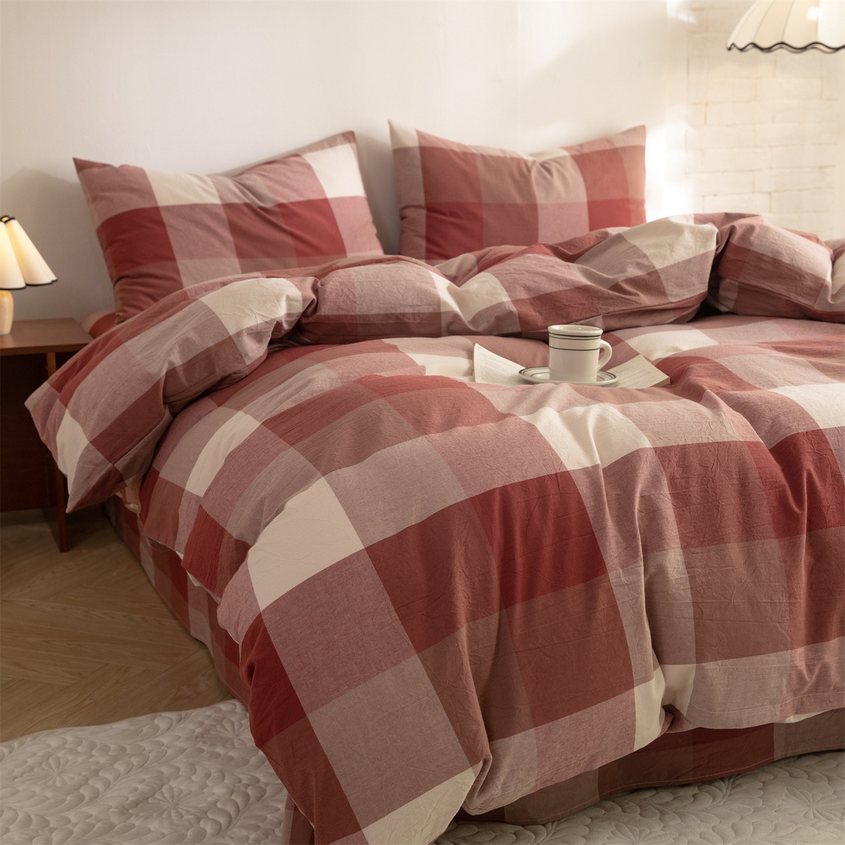 91家纺网 家纺一手货源 找家纺 棉小二 2026新款全棉色织水洗棉四件套-暮色格韵 暮色格韵红-千鸟格灰