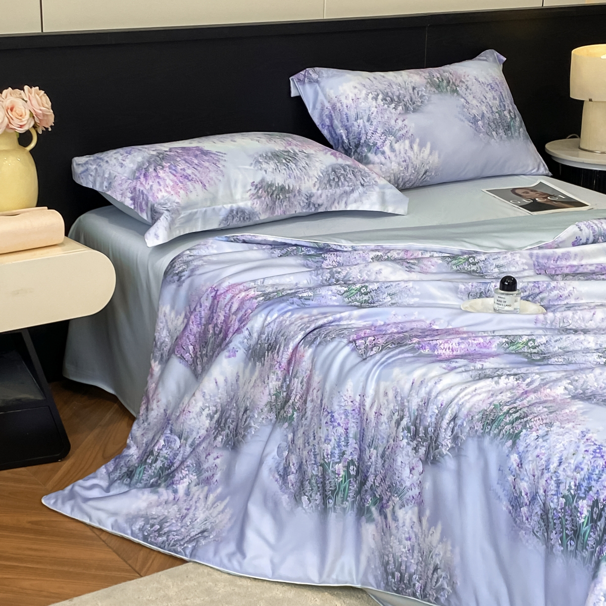 91家纺网 家纺一手货源 找家纺 新方向 2026新款数码印花A类20%蚕丝天丝棉夏被四件套-薰衣草 薰衣草-微光蓝