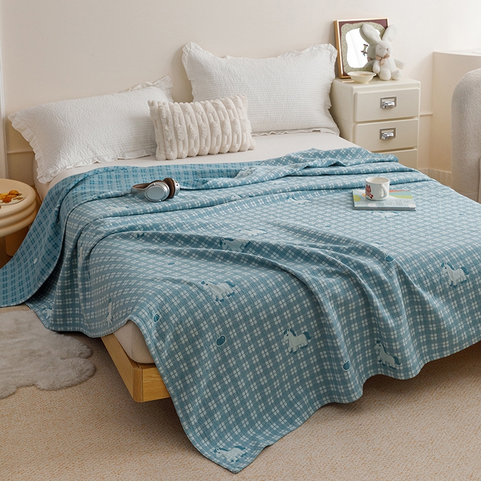 91家纺网 家纺一手货源 找家纺 悦然毛巾被 2026新款色织水洗棉盖毯安心棉床盖全棉纱布毛巾被夏被夏凉被空调被 蓝格萌马