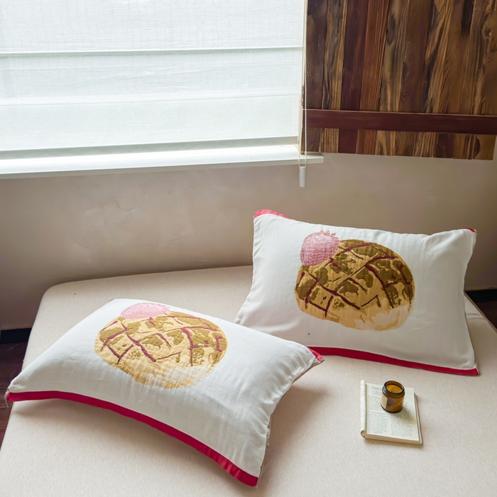 91家纺网 家纺一手货源 找家纺 乐家毛巾被（工厂自产自销） 2026新款全棉纯棉四层纱布枕巾 草莓面包