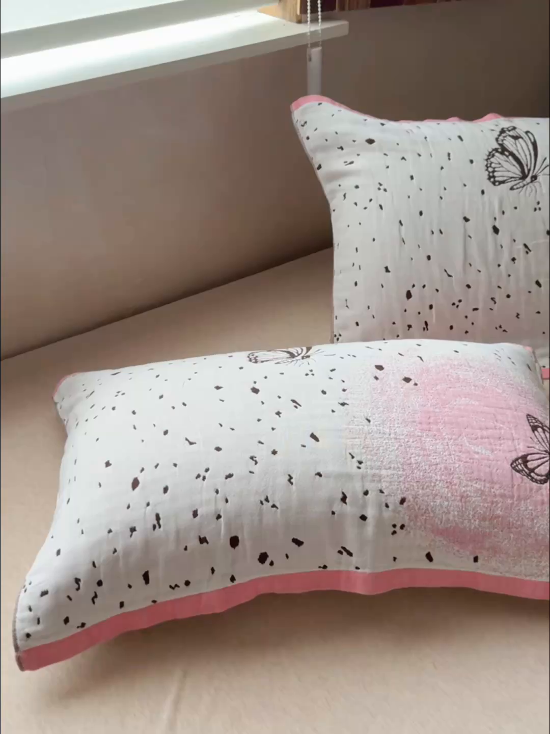 91家纺网 家纺一手货源 找家纺 乐家毛巾被（工厂自产自销） 2026新款全棉纯棉四层纱布枕巾 春日物语