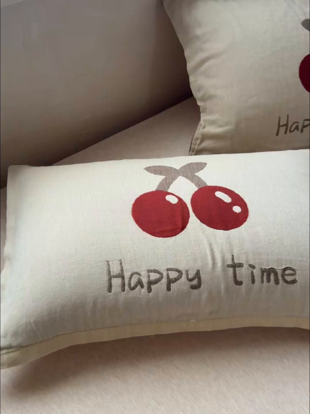 91家纺网 家纺一手货源 找家纺 乐家毛巾被（工厂自产自销） 2026新款全棉纯棉四层纱布枕巾 纯色樱桃