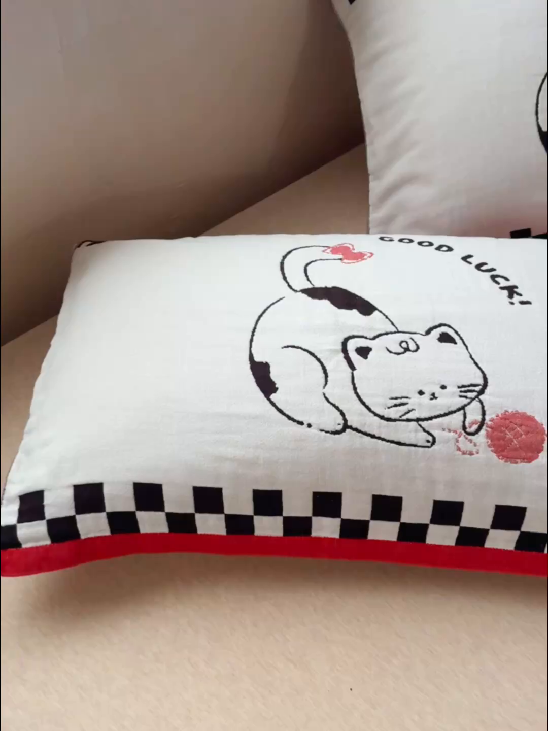 91家纺网 家纺一手货源 找家纺 乐家毛巾被（工厂自产自销） 2026新款全棉纯棉四层纱布枕巾 毛线小猫