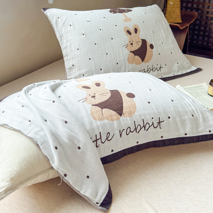 91家纺网 家纺一手货源 找家纺 乐家毛巾被（工厂自产自销） 2026新款全棉纯棉四层纱布枕巾 蘑菇兔