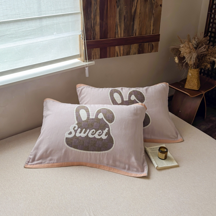 91家纺网 家纺一手货源 找家纺 乐家毛巾被（工厂自产自销） 2026新款全棉纯棉四层纱布枕巾 甜心兔