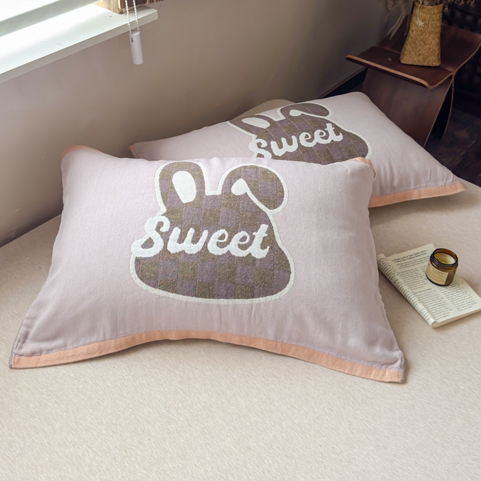 91家纺网 家纺一手货源 找家纺 乐家毛巾被（工厂自产自销） 2026新款全棉纯棉四层纱布枕巾 甜心兔