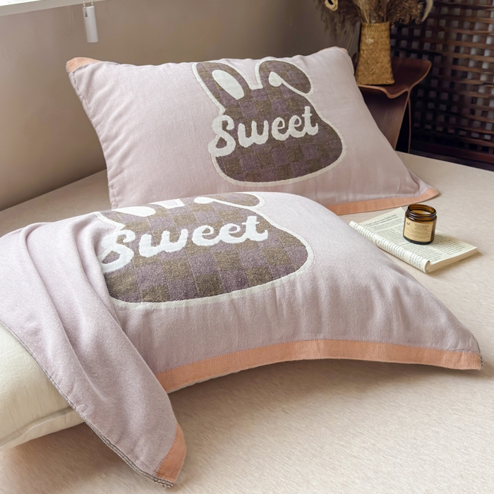 91家纺网 家纺一手货源 找家纺 乐家毛巾被（工厂自产自销） 2026新款全棉纯棉四层纱布枕巾 甜心兔