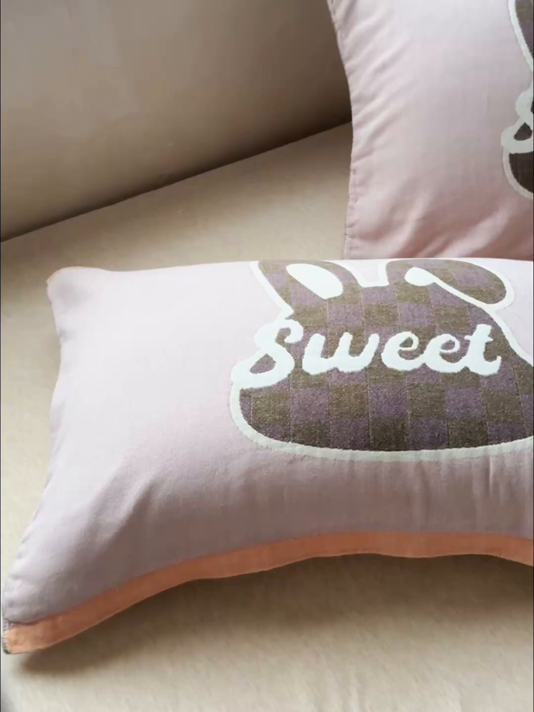 91家纺网 家纺一手货源 找家纺 乐家毛巾被（工厂自产自销） 2026新款全棉纯棉四层纱布枕巾 甜心兔