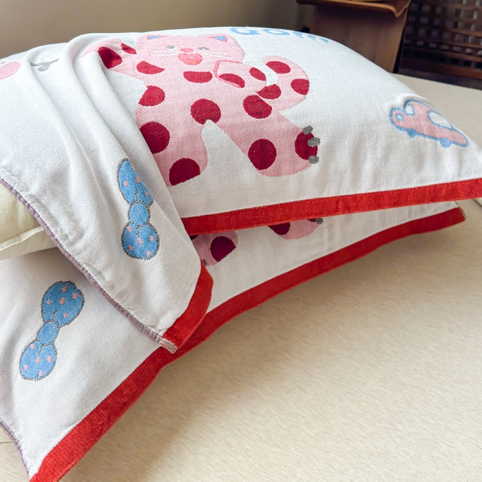 91家纺网 家纺一手货源 找家纺 乐家毛巾被（工厂自产自销） 2026新款全棉纯棉四层纱布枕巾 心心猫咪