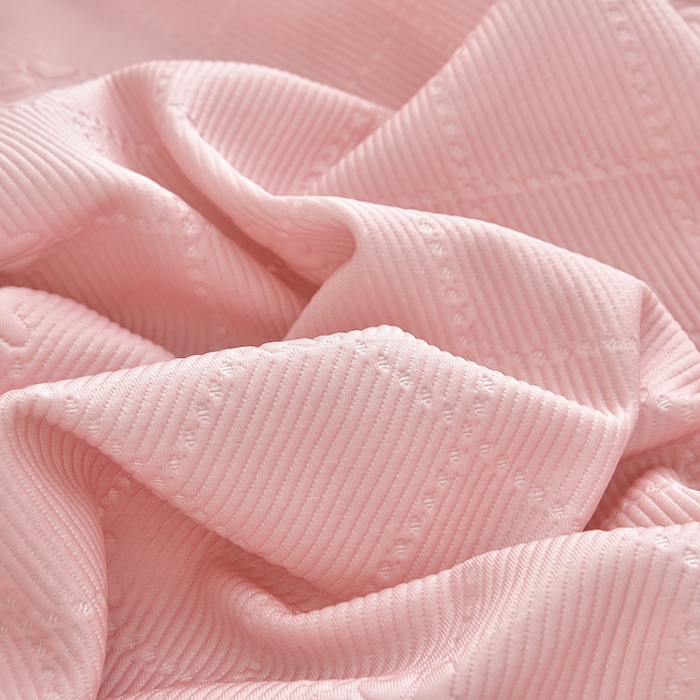 91家纺网 家纺一手货源 找家纺 畅畅家纺 2026新款聚乙烯中分子凉感冰感凉豆豆凉席席子床裙三件套-欧式伴夏 幸运草-粉