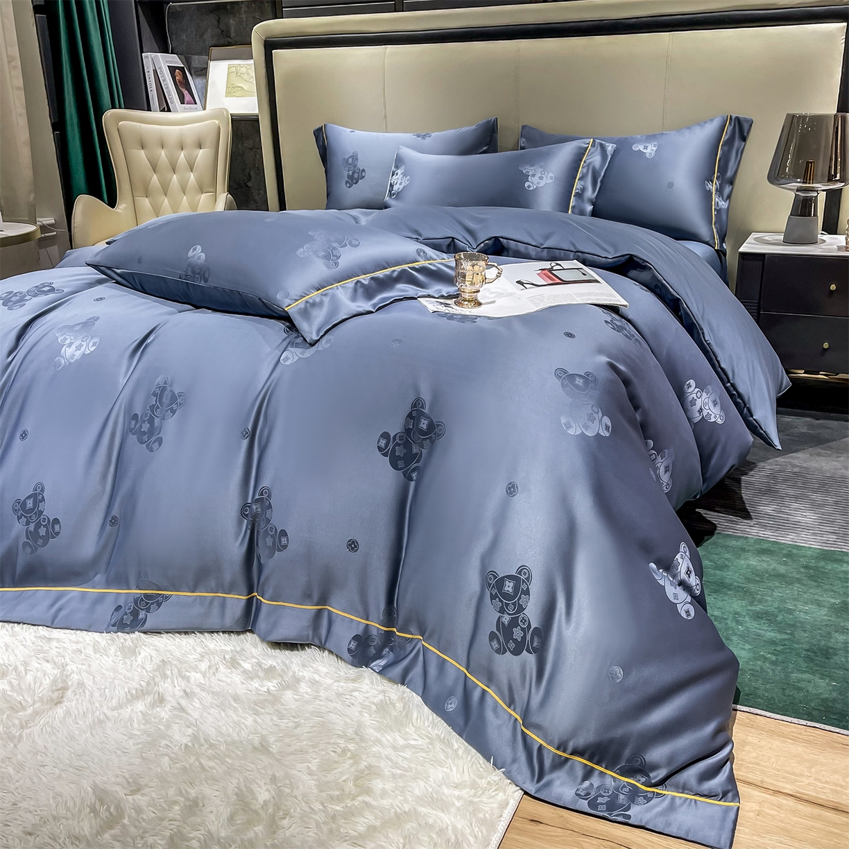 91家纺网 家纺一手货源 找家纺 经年 2026新款60S贡缎提花水洗真丝四件套 潮流熊-蓝灰
