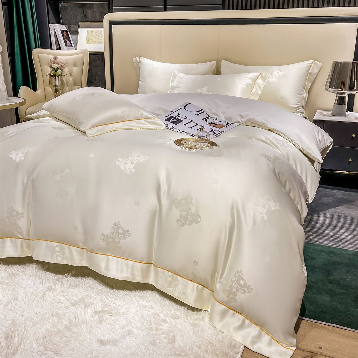 91家纺网 家纺一手货源 找家纺 经年 2026新款60S贡缎提花水洗真丝四件套 潮流熊-米白