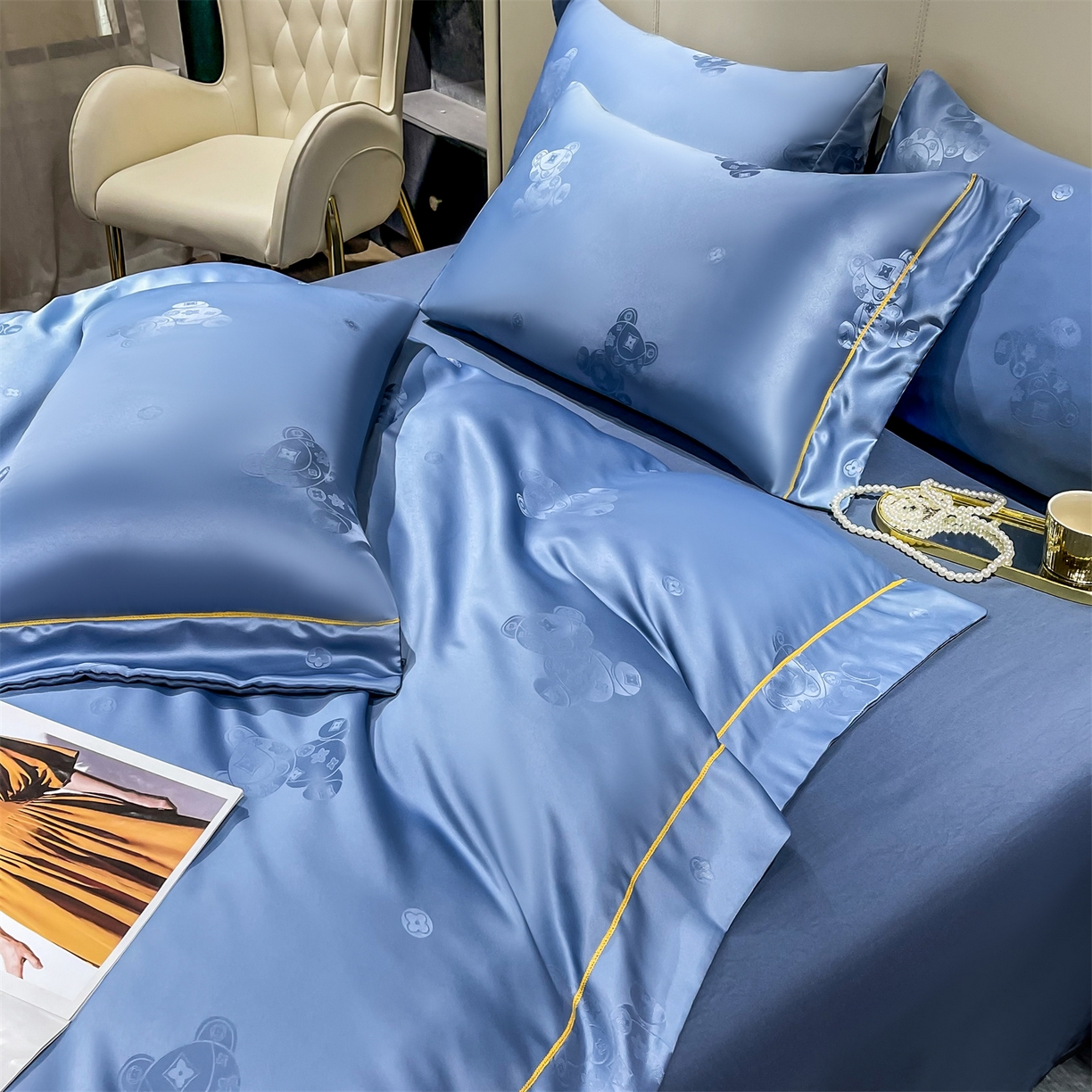 91家纺网 家纺一手货源 找家纺 经年 2026新款60S贡缎提花水洗真丝四件套 潮流熊-艳兰