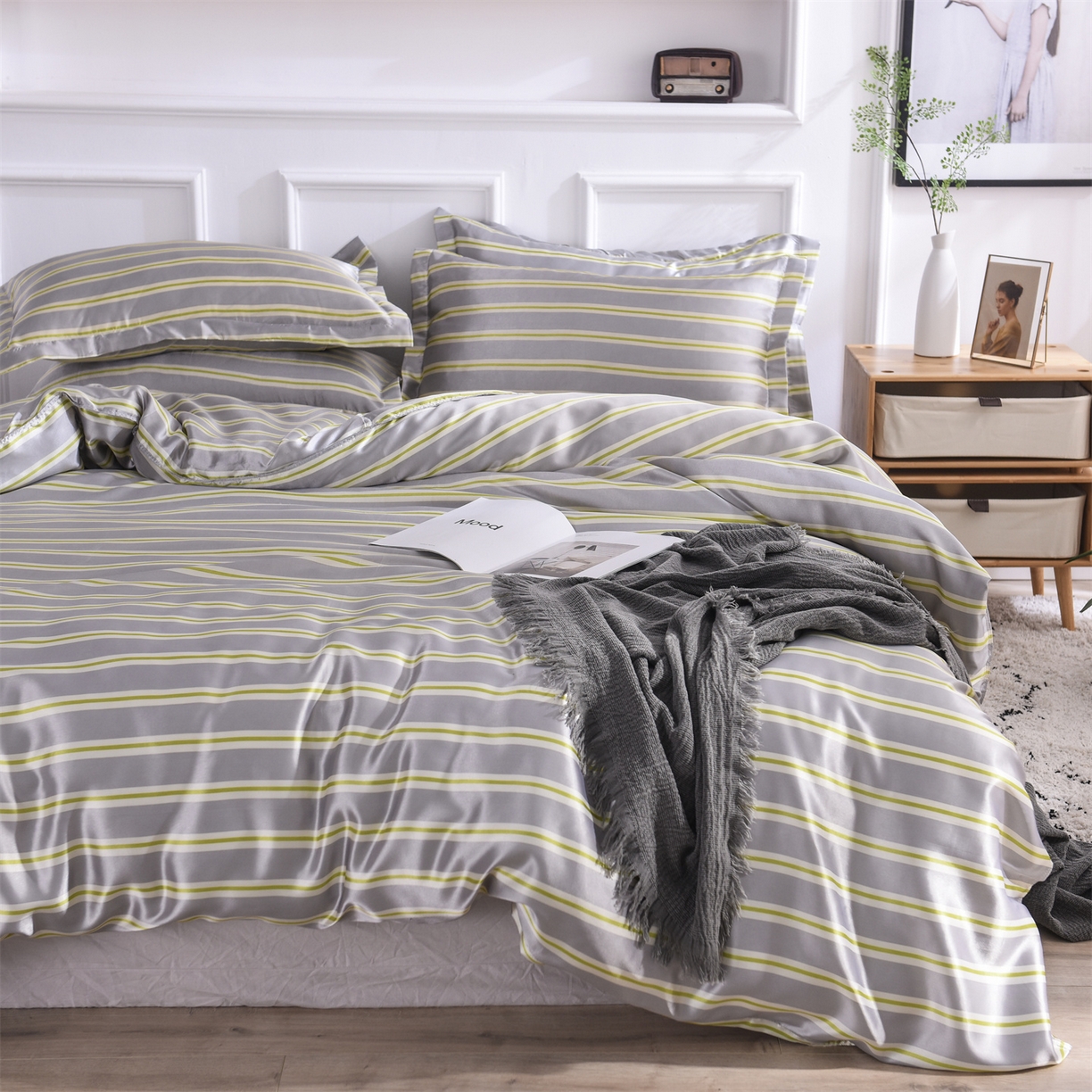 91家纺网 家纺一手货源 找家纺 经年 2026年条纹丝绸冰丝四件套 灰绿细条