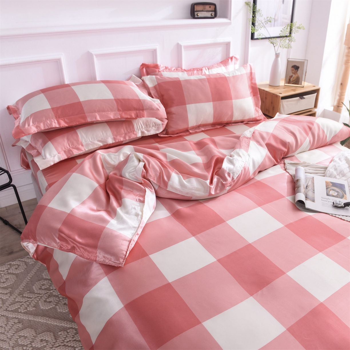 91家纺网 家纺一手货源 找家纺 经年 2026年条纹丝绸冰丝四件套 红白大格