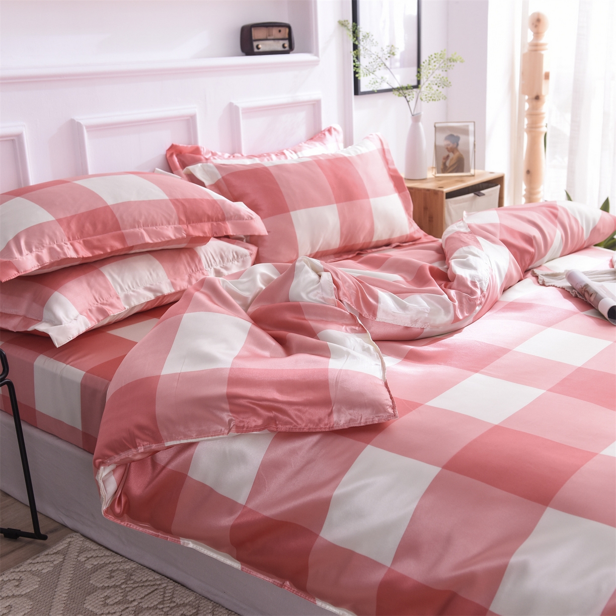 91家纺网 家纺一手货源 找家纺 经年 2026年条纹丝绸冰丝四件套 红白大格